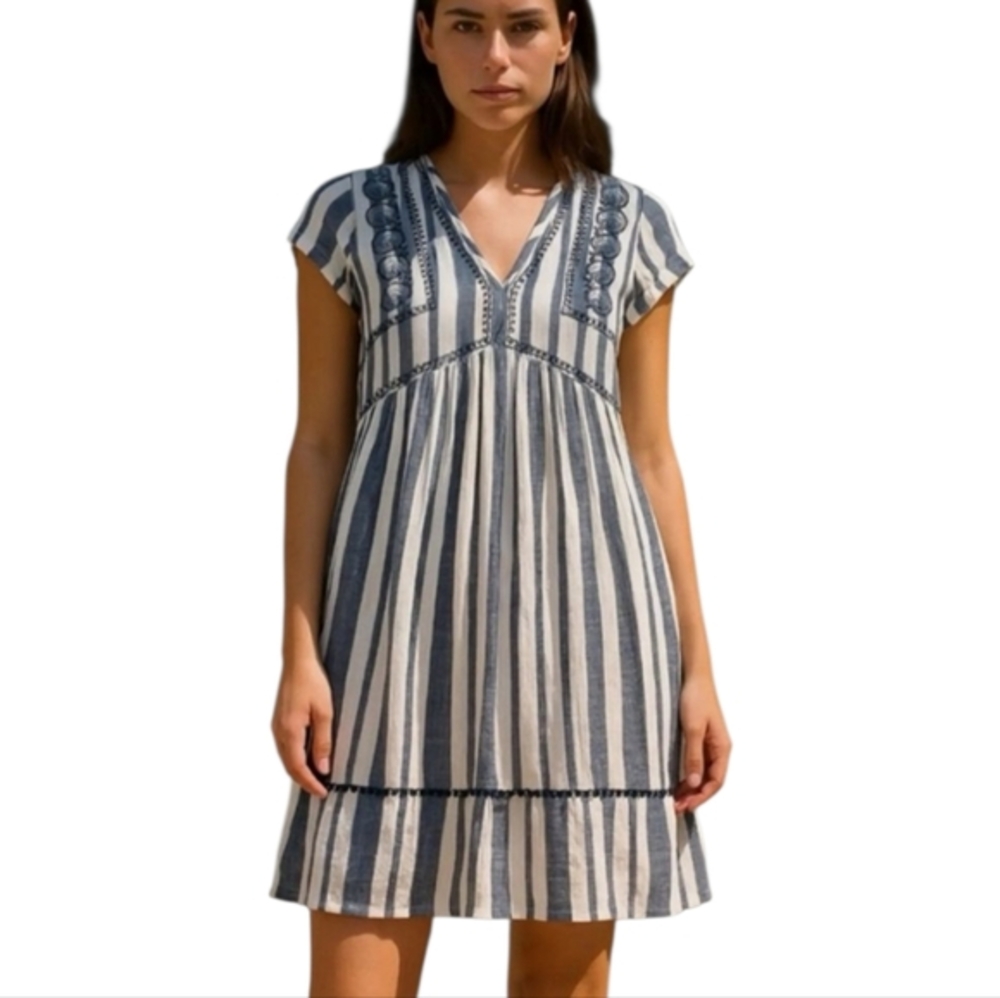 Artesia smocked‎ ruffle flutter sleeve v neck tunic Dress size small